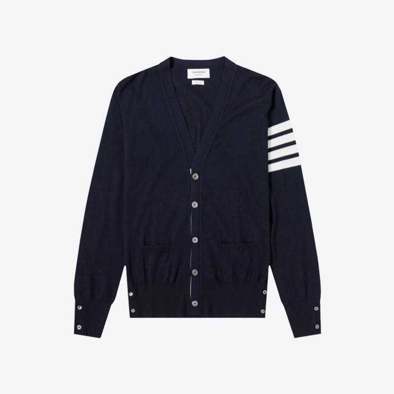 톰브라운 남성 서스테이너블 파인 메리노 울 사선 클래식 가디건 (네이비) MKC002A Y1014 415