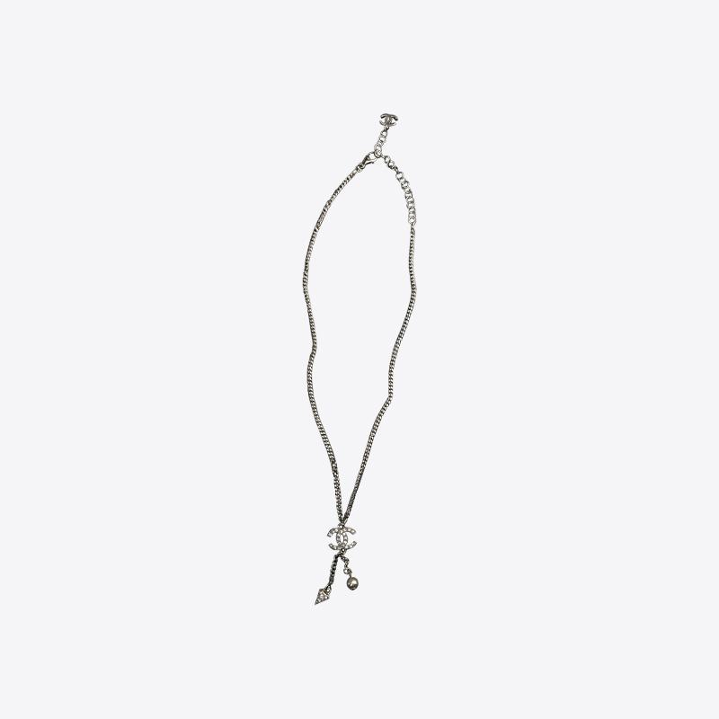 샤넬 코코 CC로고 크리스탈 펄 펜던트 넥클리스 (실버) ABF021 B19284 NADFL